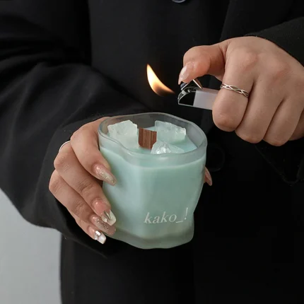 Aurora scented candle (1)