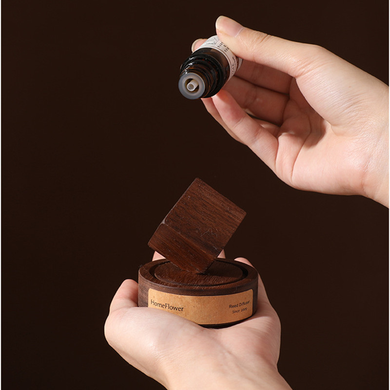 How to Use a Wooden Diffuser